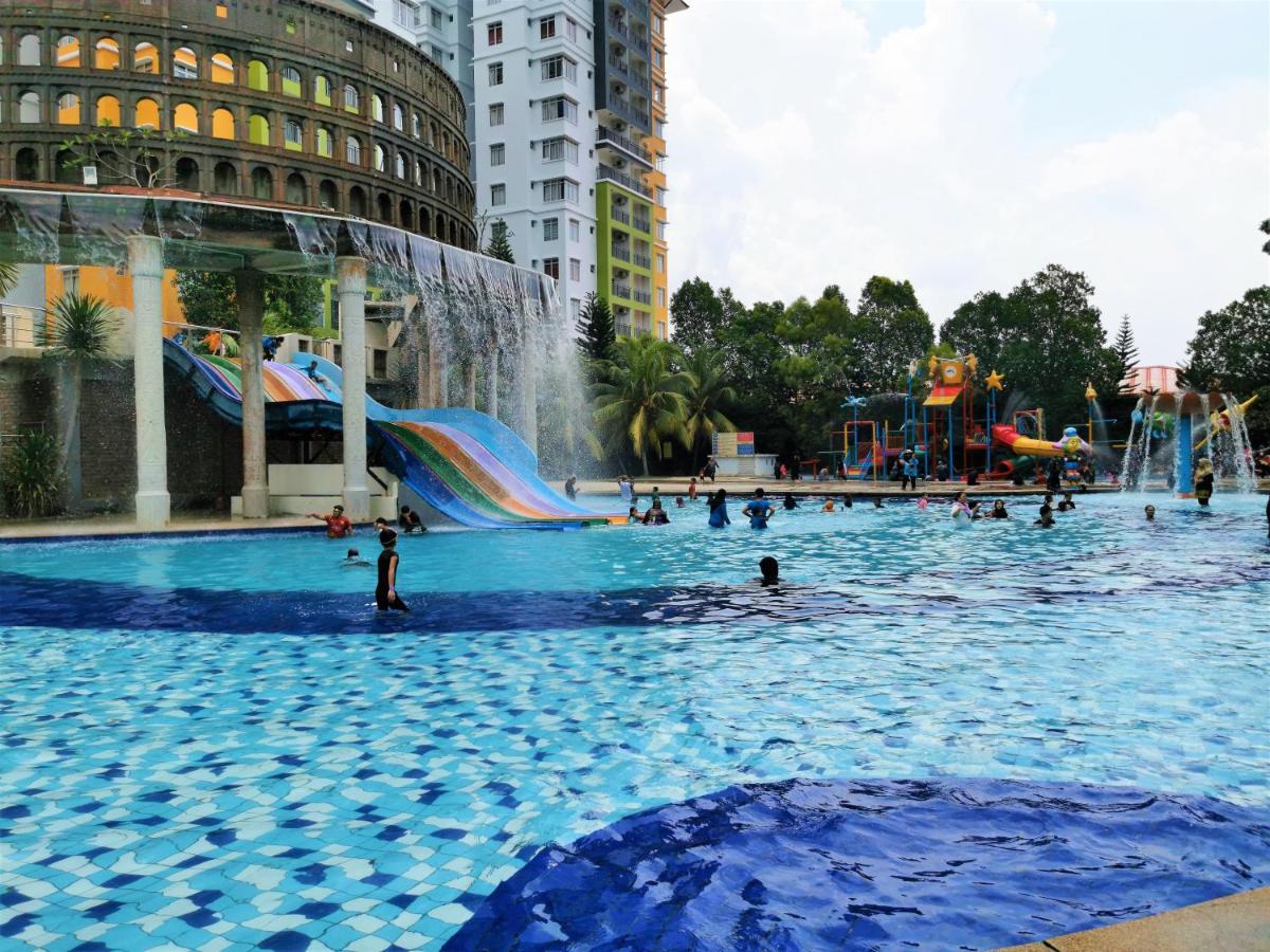 B - Lagoon Water Themepark Suite Melaka Town Eksteriør bilde