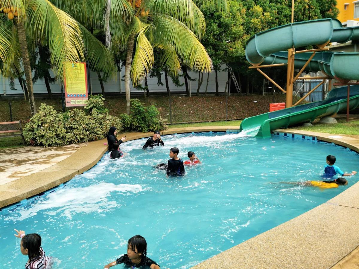 B - Lagoon Water Themepark Suite Melaka Town Eksteriør bilde