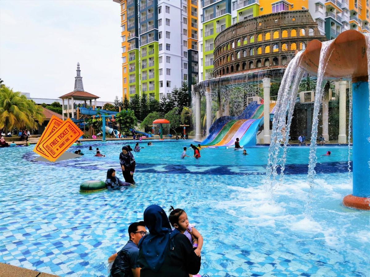 B - Lagoon Water Themepark Suite Melaka Town Eksteriør bilde